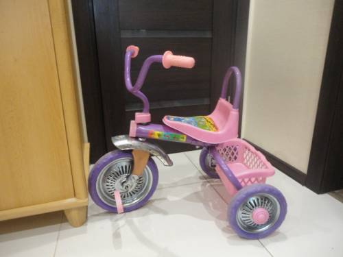 детский трехколесный велосипед для самостоятельной езды  от 1,5 лет до 4,5  