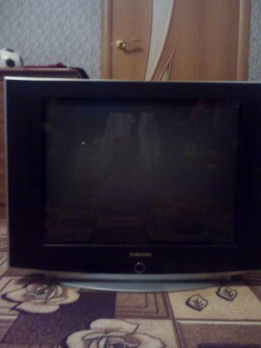 Телевизор самсунг 72см