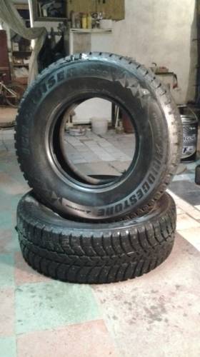 Комплект зимних шипованных шин Bridgestone 275/70 R16 