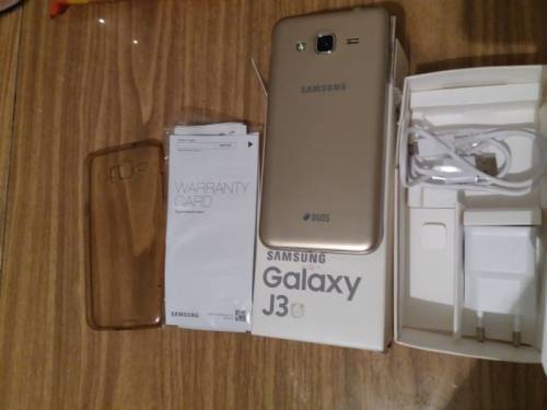 Продам телефон SamsungJ3 