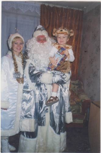 В аренду костюм Деда Мороза,Снегурочки,парик,борода,посох!