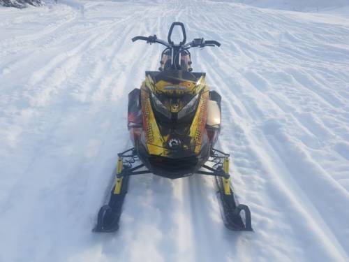 Продам горный снегоход Ski-doo Summit X 165 850r e-tec 2017г