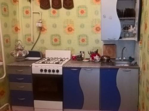 кухонный гарнитур серо-синего цвета