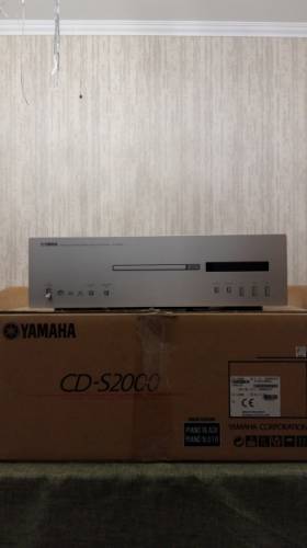 CD проигрыватель Yamaha CD-S2000