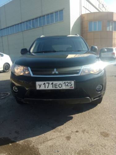  › Модель ­ Mitsubishi Outlander