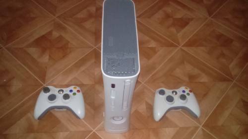 Xbox360 в хорошем состоянии