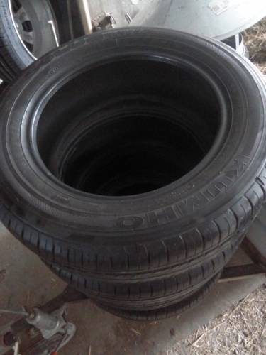  Продаю шины - “ kumho solus  kh 17,  88h “.   185/65  R15.  4 - шт. (комплект)