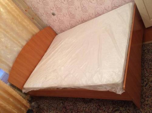 Продам деревянную кровать