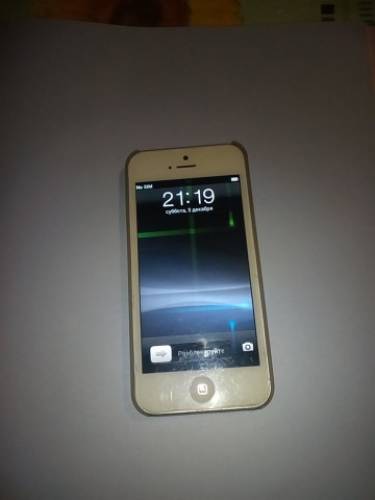 Продам iPhone-5