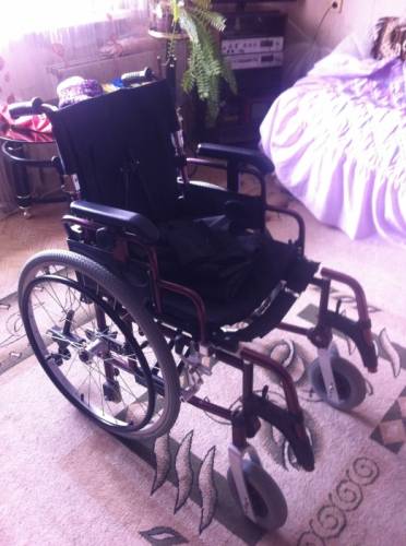 Инвалидная коляска в хорошем состоянии