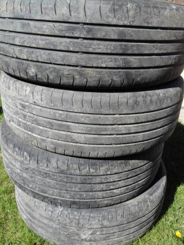 Продам летние шины б/у 215/55 R18