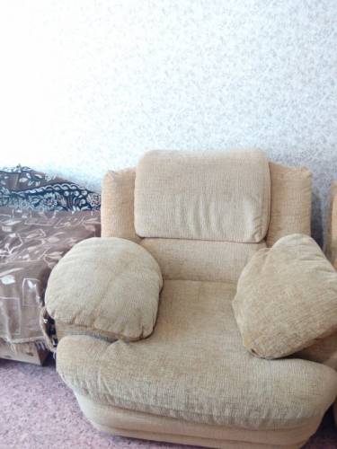 Породам диван с креслами