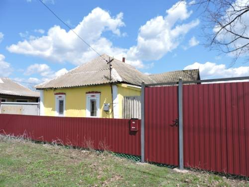 Продается  дом в Белгородской области с. Камызино Красненского района 