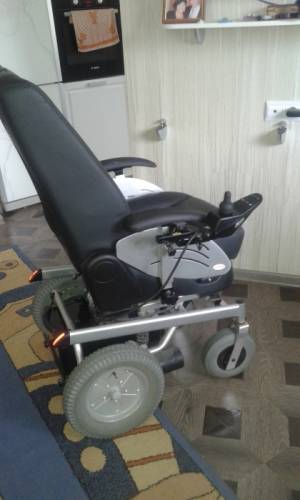 Продаётся кресло-коляской с электронным приводом