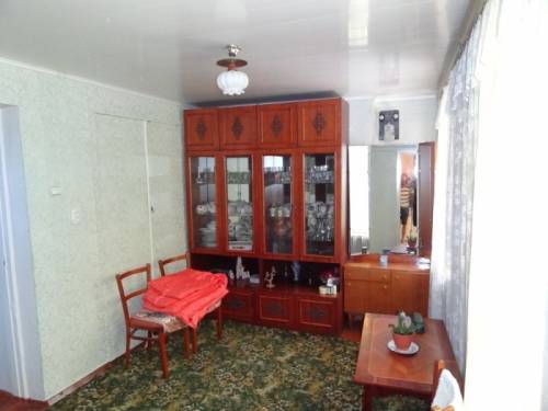 Сдам 3 комнатный маленький домик переулок Русский -Пневматика 13000 рублей.