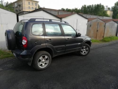  › Модель ­ Chevrolet Niva