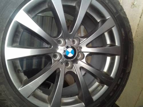 Продам колеса255×50 R19 (5×120)  резина goodyear зимняя  для автомобиля BMW x5-6