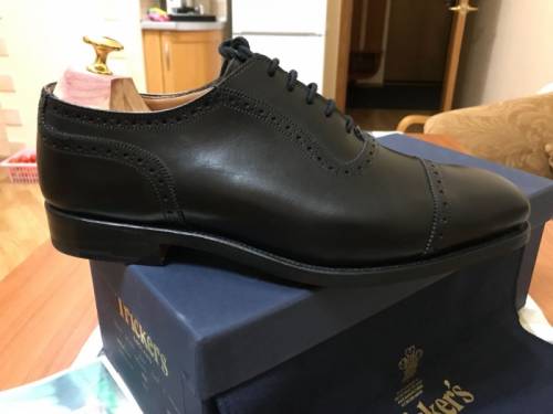 Продам новые туфли Trickers Belgrave