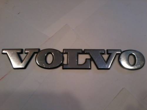 Металлический шильдик volvo (Вольво)