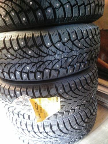 Продам новые шины Pirelli Formula Ice