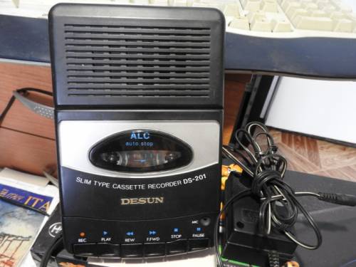 	 Продам, кассетный диктофон “Desun“ DS-201