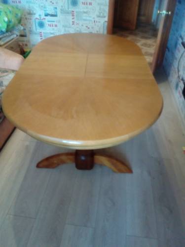 Продам стол из натурального дуба