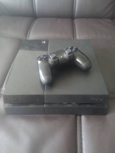 Продам Sony PS4