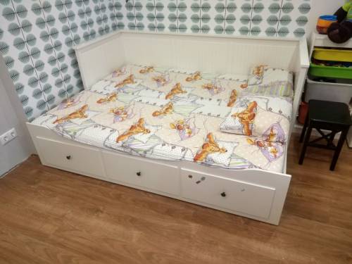 Детская двуспальная кровать с ящиками для белья 