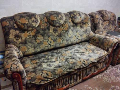  Раздвижной диван с двумя  раздвижными креслами