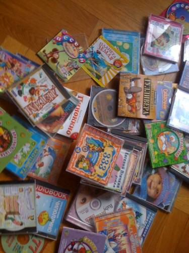Детские  DVD = песни, музыка, аудиокниги, сказки и др. Около 100 дисков