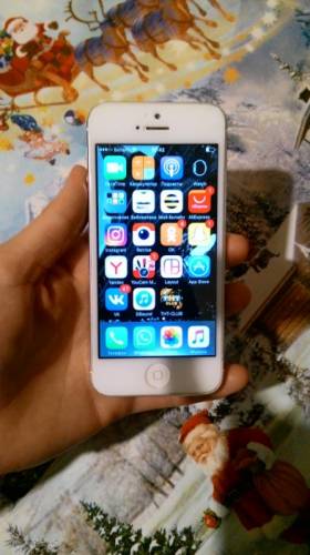 продам iphone5( айфон5)