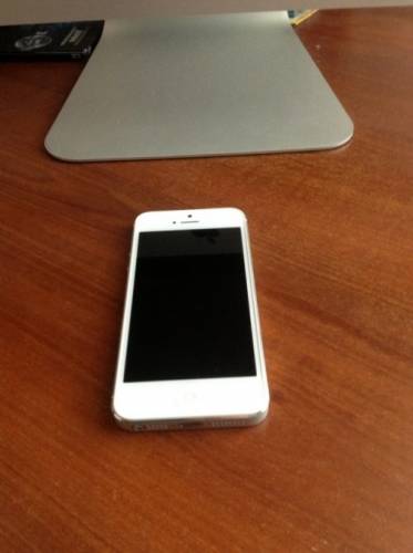 Продам iphone 5