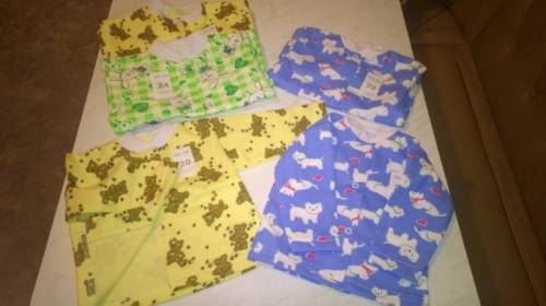 Детские кофты для новорожденных. Носки для новорожденных.