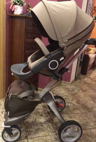 Продам коляску Stokke Xplory