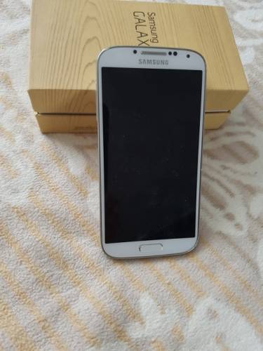 Продам телефон Samsung galaxy S4