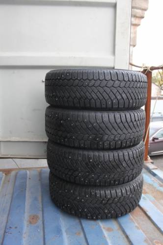 215/65 R16 Continental IceContact