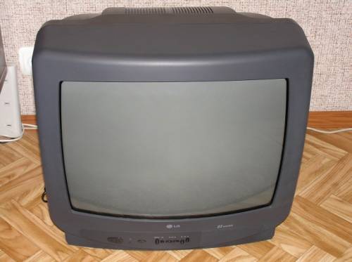 телевизор  LG  54 см.