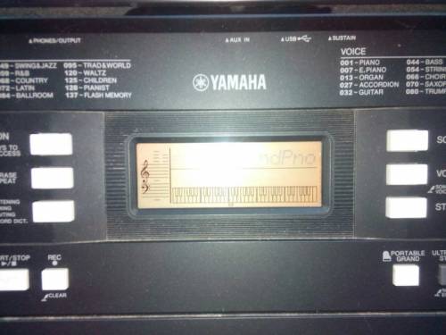 Синтезатор  YAMAHA