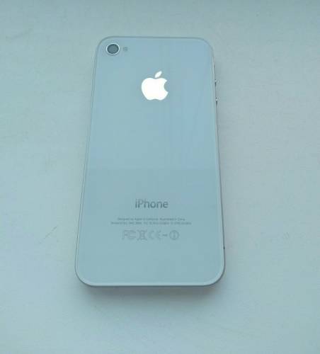 Продам IPhone 4