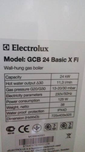 газовый котел б/у на запчасти  Electrolux  gcb 24 basic x fi