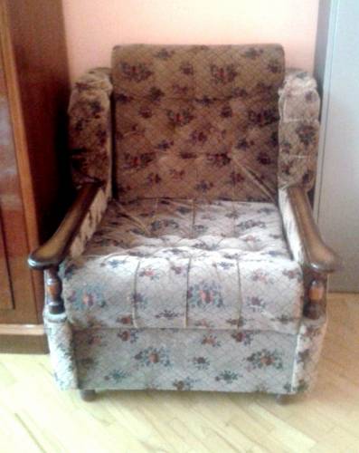 Продаю одинарное кресло-кровать.