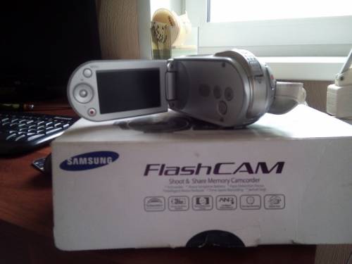 Видеокамера цифровая Самсунг