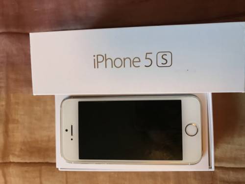 Продам телефон iPhone 5s 16 Гбайт 