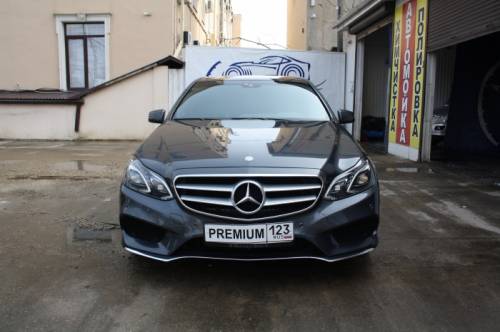  › Модель ­ Mercedes-Benz E200