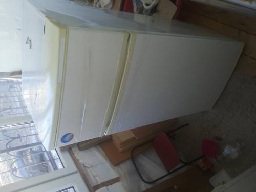 Продам холодильник Белая техника