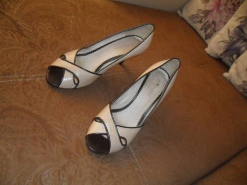 Туфли женские с открытым носиком на каблуке