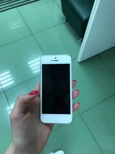 Продам телефон, Iphone 5 16GB 