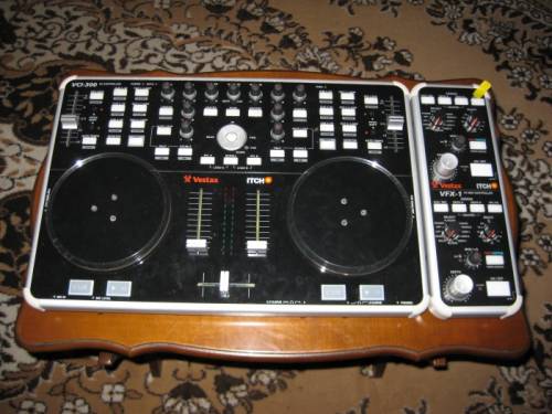 DJ контроллер Vestax VCI-300