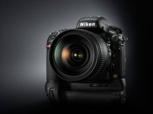 Новинка из Японии ! Фотокамера Nikon D800 Body в магазине “Альфа 25“ 