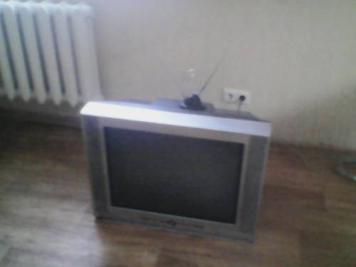 Продаю телевизор б/у